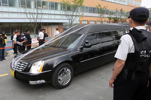 组图韩国前总统卢武铉遗体运往家乡